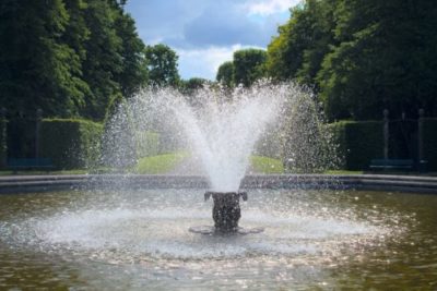 Fontaine décorative publique